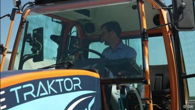 Pioneering e-tractors for farms