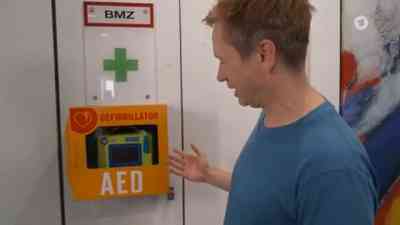Defibrillator: Was sind das für Kästen an der Wand? kostenlos streamen | dailyme