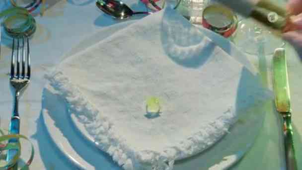 Wie werden Tischfeuerwerk und Knallbonbons hergestellt? kostenlos streamen | dailyme