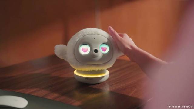 Wie KI menschliche Nähe simuliert