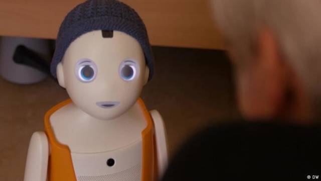 KI im Pflegeheim: Hilfe gegen Einsamkeit