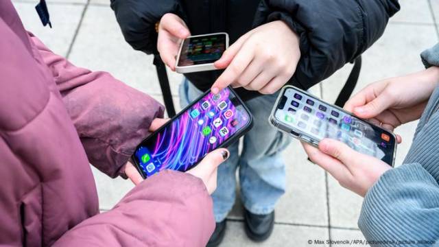 Irland: Smartphone-Verbot für Kinder in Greystones