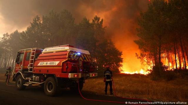 Frankreich: Kampf gegen die Waldbrände