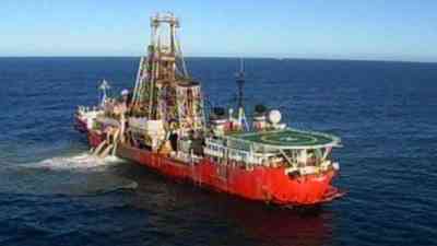 Diamantenbohrschiffe vor Namibia kostenlos streamen | dailyme