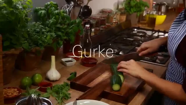 Süß-Saure Garnelen auf Glasnudelsalat