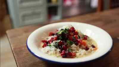 Wurzelgemüse Risotto mit Gremolata kostenlos streamen | dailyme