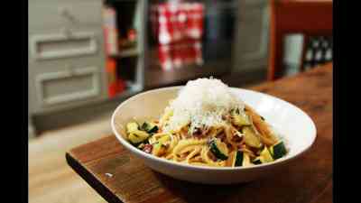 Zucchini Carbonara kostenlos streamen | dailyme