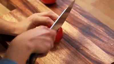 Blätterteig-Tomaten-Quadrate kostenlos streamen | dailyme