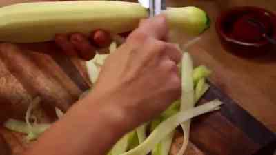 Zucchini Spaghetti kostenlos streamen | dailyme