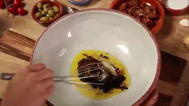Italienischer Nudelsalat mit Rucola kostenlos streamen | dailyme