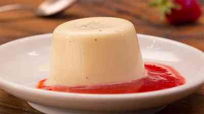 Panna Cotta mit Erdbeersauce kostenlos streamen | dailyme