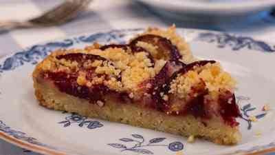 Pflaumenkuchen mit Streuseln kostenlos streamen | dailyme