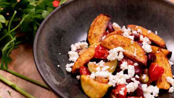 Let's Cook - Gemüsepfanne mit Kartoffelspalten und Feta Käse kostenlos streamen | dailyme
