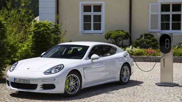 Porsche Panamera S E-Hybrid kostenlos streamen | dailyme