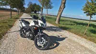 Suzuki V-Strom 650 kostenlos streamen | dailyme