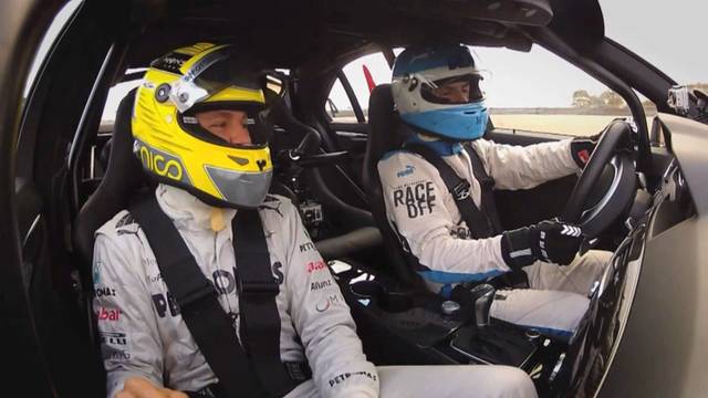 Rosberg gegen Aguero. Das Puma Race Off.