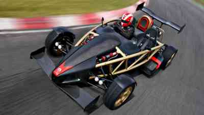Ariel Atom - Eine echte Rennmaschine im Test kostenlos streamen | dailyme
