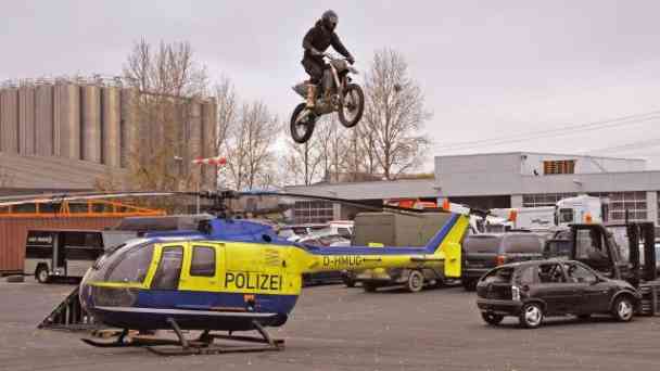 Stunt Heroes - s1 | e8 - Motorradstunts kostenlos streamen | dailyme