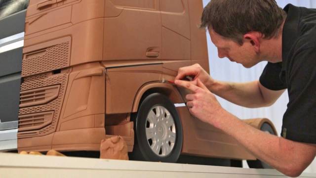 Truckworld - s2 | e12 - High Tech Trucks